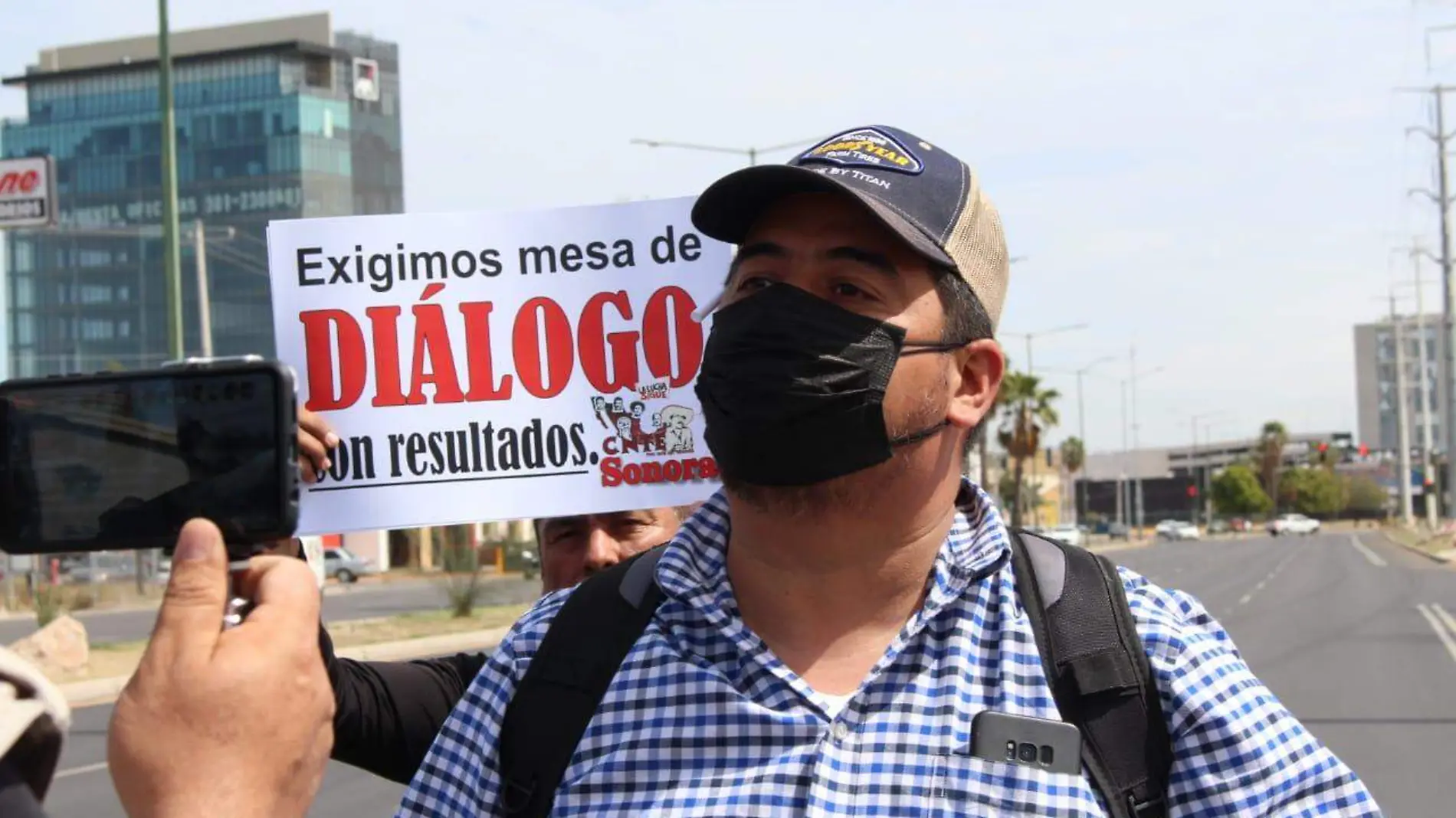 CNTE bloqueo Colosio (2)